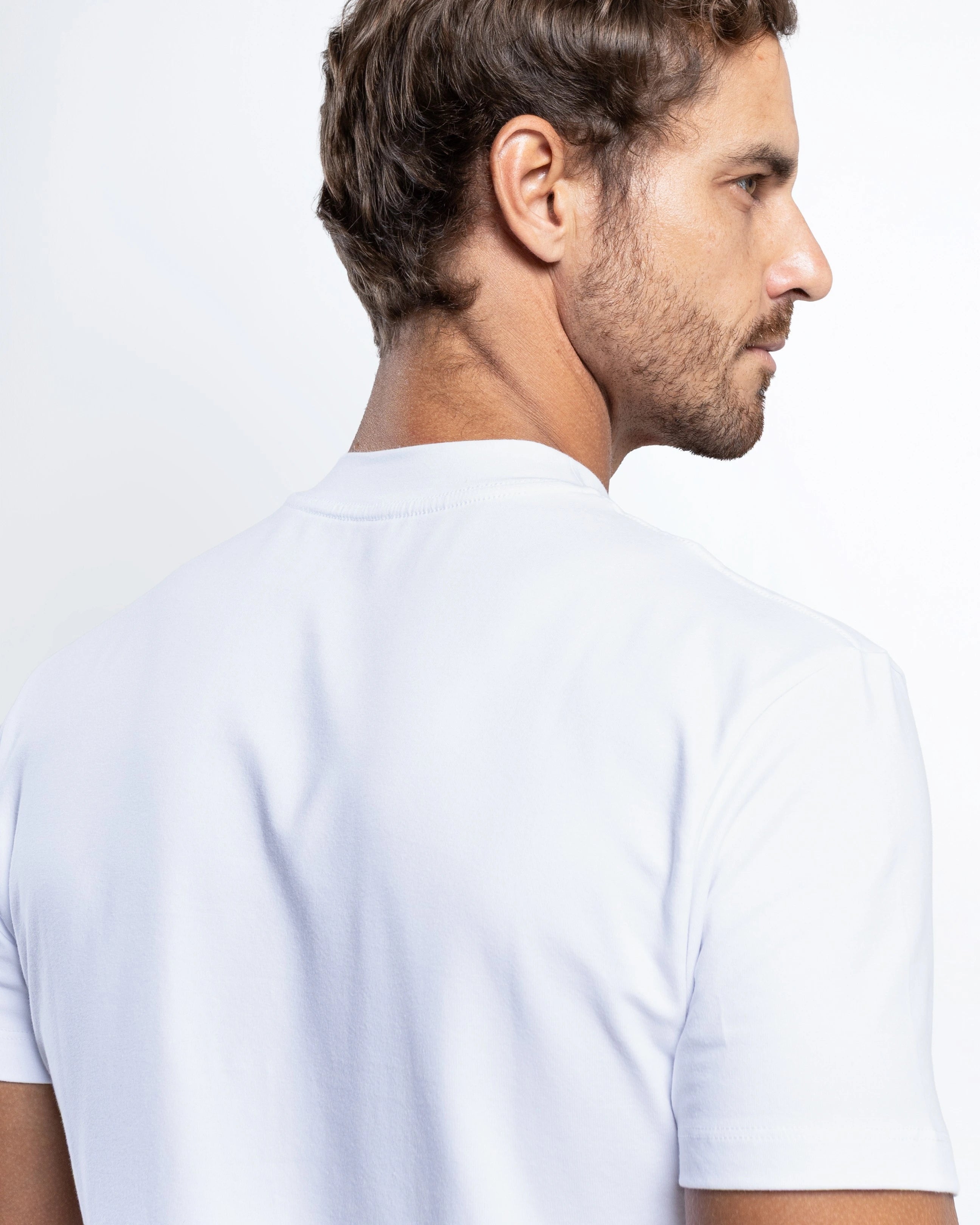 Camiseta Gola Alta – Grant