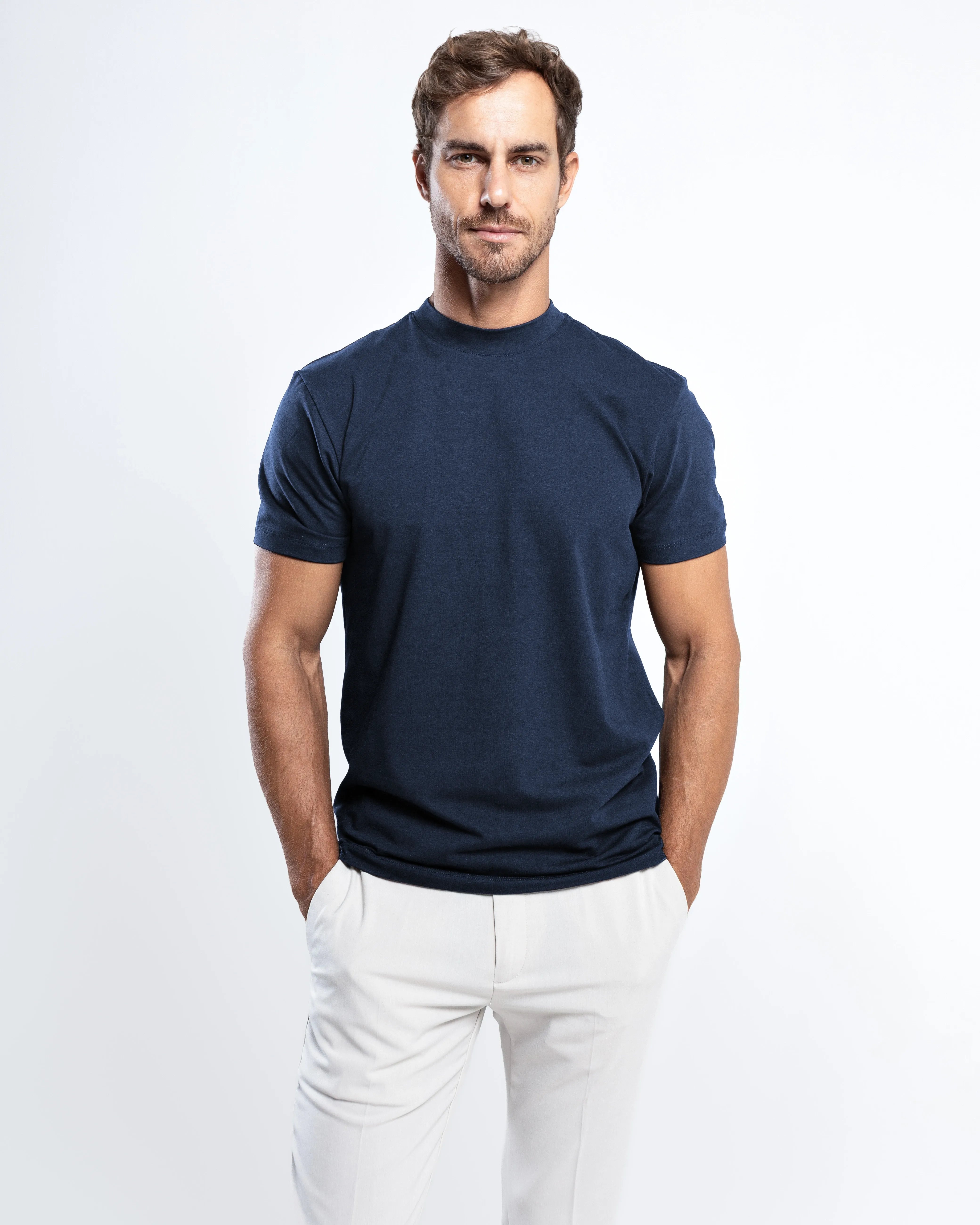 Camiseta Gola Alta – Grant - Azul Marinho