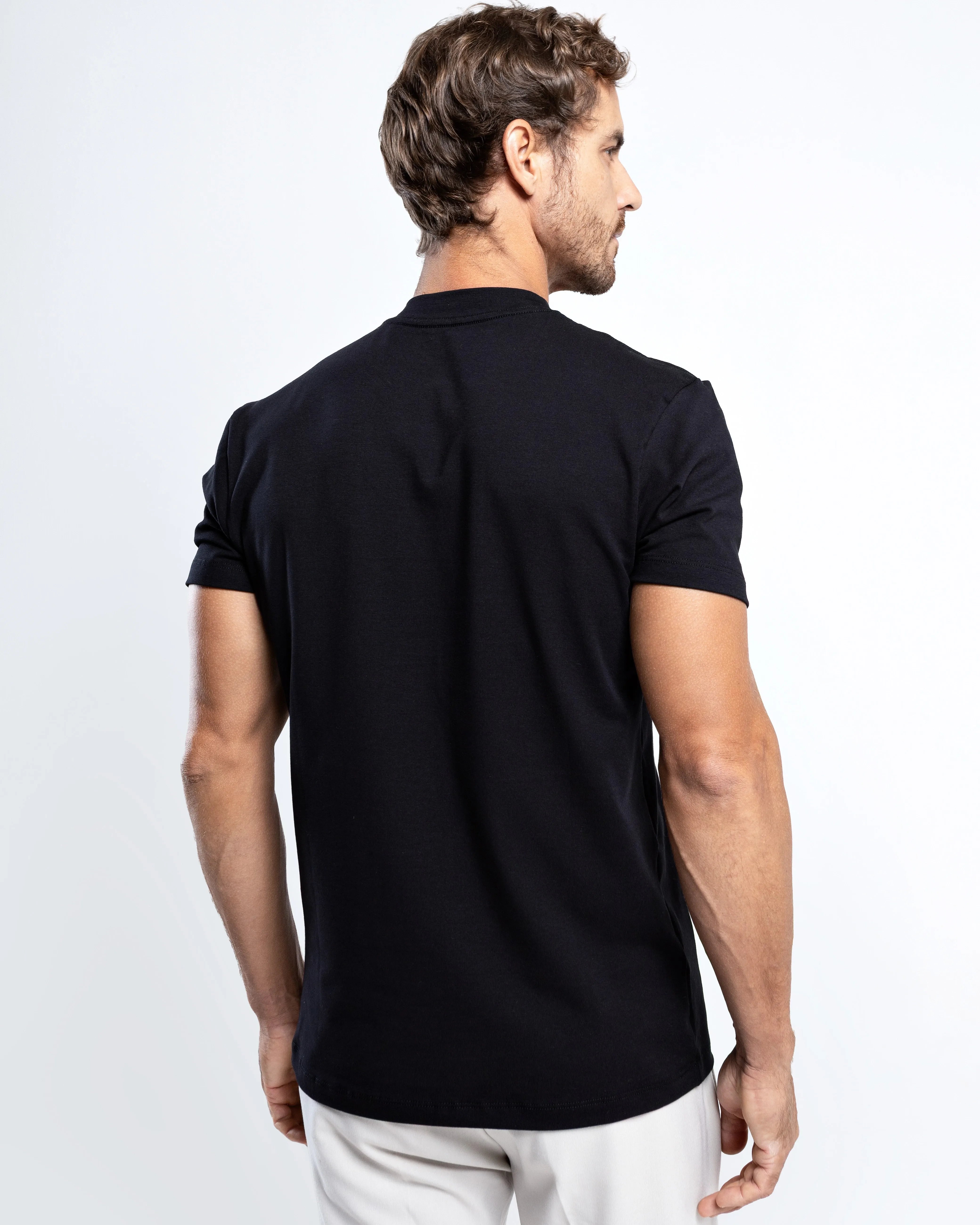 Camiseta Gola Alta – Grant