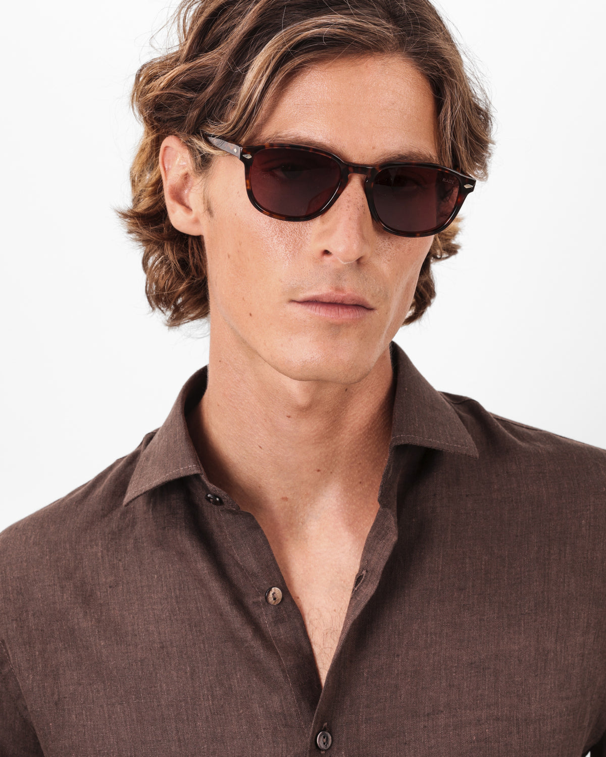 Camisa em Linho Belga Spread Collar · Flandres
