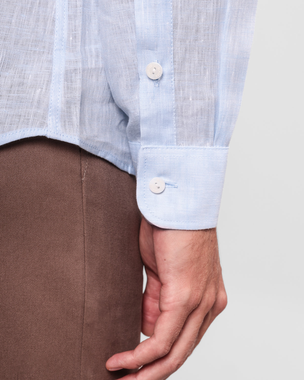 Camisa em Linho Belga Spread Collar · Flandres