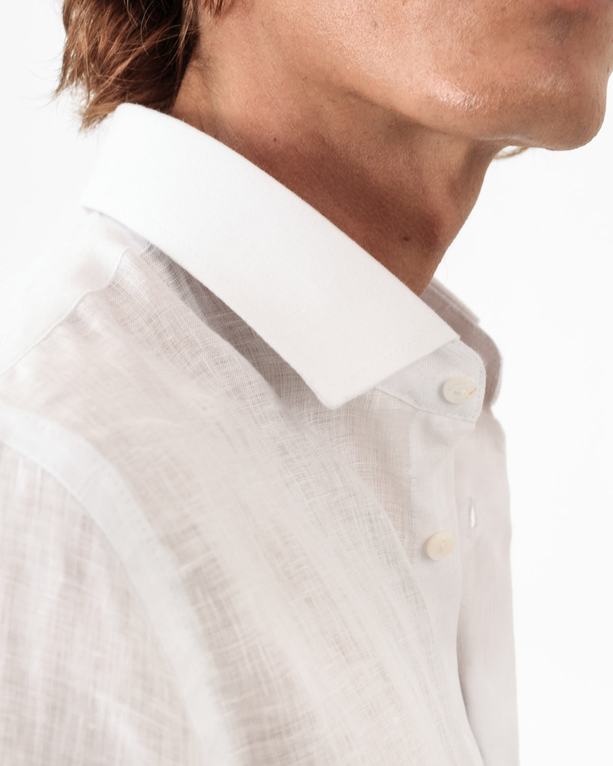 Camisa em Linho Belga Spread Collar · Flandres